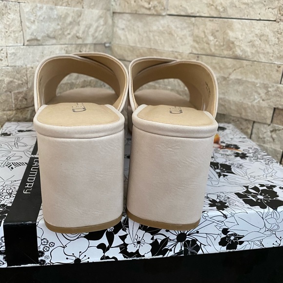 CL BY LAUNDRY🌟Kismet Platform Mules - Nude - Picture 6 of 8